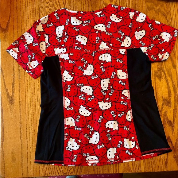 "Sanrio-Hello Kitty" scrub top, M, like new condition - Picture 7 of 9